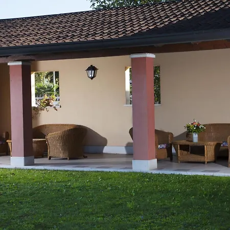 Hotel Naonis 3*