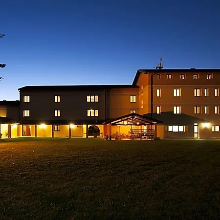 Naonis Hotel 3*