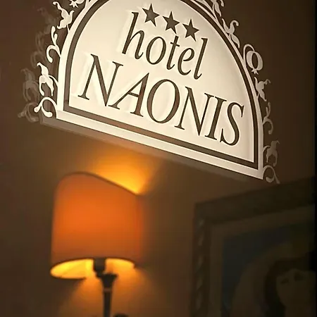 Naonis